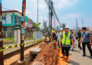 Pilar Tinjau Peningkatan Jalan, Drainase Hingga Penataan Kabel Utilitas di Pisangan Ciptim