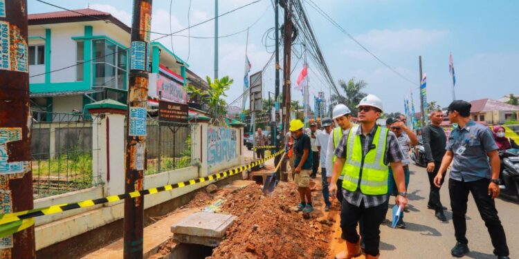 Pilar Tinjau Peningkatan Jalan, Drainase Hingga Penataan Kabel Utilitas di Pisangan Ciptim