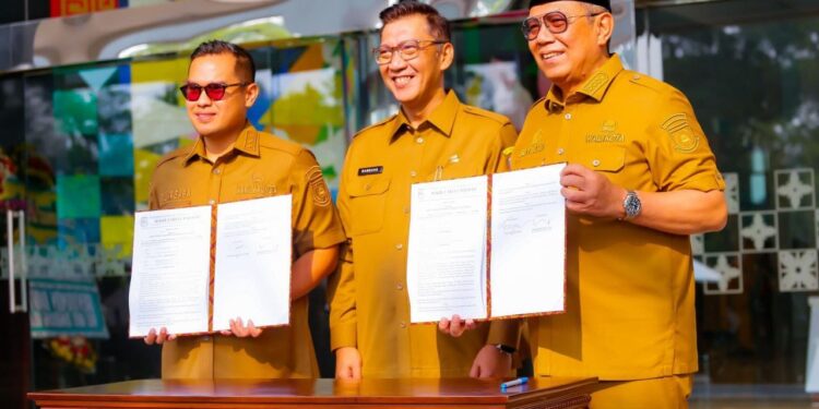 Benyamin – Pilar Serahkan Aset Negara Sebelum Cuti Pilkada Tangsel 2024