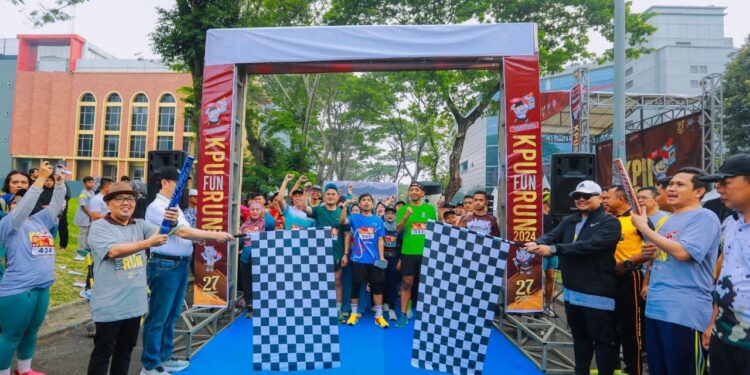 Lepas Peserta KPU Fun Run, Pjs Wali Kota Tangsel: Wujudkan Pilkada Damai, Aman dan Tentram