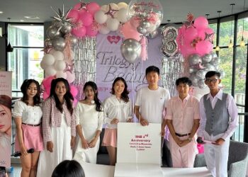 barenbliss Rayakan 3 Tahun dengan  Meluncurkan Bloomatte Perfect Zoom Cover Cushion di Toko Rumah Makeup by Benny Mart Tangerang