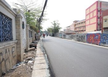 Pemkot Tangsel Terus Kebut Peningkatan Jalan, Penataan Drainase dan Kabel di Pisangan Ciptim
