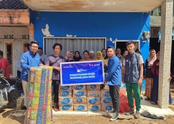 XL Axiata Salurkan Bantuan untuk Korban Banjir di Sukabumi dan Cianjur