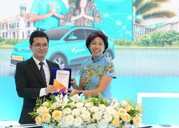 Inovasi untuk Masa Depan yang Lebih Baik, XL Axiata dan Xanh SM Jalin Kerja Sama Dukung Pembangunan Berkelanjutan dengan Taksi Listrik IoT