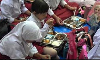 Dampak Positif Program Makan Gratis di Sekolah Tangsel: Anak-Anak Lebih Semangat Belajar