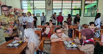 Menteri P2MI Abdul Kadir Karding Pastikan Program Makan Bergizi (MBG) Berjalan Optimal