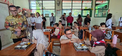 Menteri P2MI Abdul Kadir Karding Pastikan Program Makan Bergizi (MBG) Berjalan Optimal