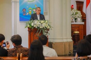 Hadiri HUT ke-13 Paroki Alam Sutera, Benyamin: Simbol Toleransi dan Penggerak Ekonomi Lokal