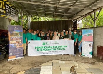Hotel Santika Premiere Bintaro Berkolaborasi dengan RSIA Dhia Gelar CSR Pemeriksaan Kesehatan Gratis di Kampung Pemulung