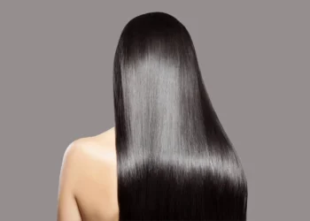 Tips Menjaga Kesehatan Rambut Agar Tetap Kuat dan Berkilau