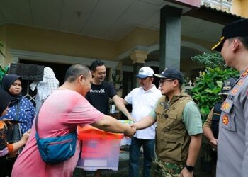 Pilar Tinjau Lokasi Banjir Tangsel, Salurkan Bantuan untuk Warga Terdampak