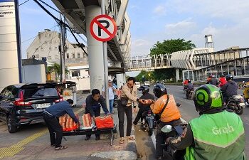 BRI Rawamangun Berbagi 200 Takjil Ramadan