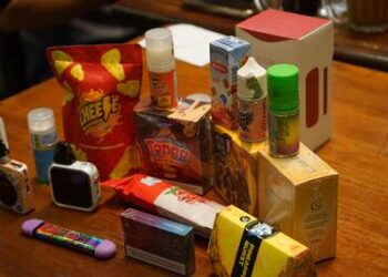 Organisasi Kesehatan dan Pakar Komunikasi Tekankan Pentingnya Kewaspadaan terhadap Klaim Rokok Elektronik Lebih Aman