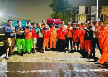 Pemkot Tangsel Kerahkan Petugas, Mesin Pompa dan Berikan Bantuan untuk Warga Terdampak Banjir