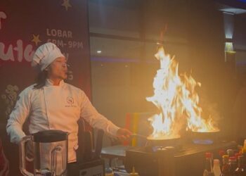 Chef Muto, Sang Kungfu Chef Sukses Hibur Tamu di ibis Styles Jakarta Airport