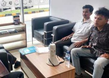 “Tunjuk-tunjuk” Wartawan, 2 Pendemo Angkat Kaki saat Diajak Audiensi