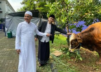 Kurban Sambil Belajar, Al-Azhar BSD Libatkan Siswa dari TK hingga SMA Potong 15 Sapi