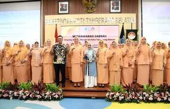 Pengurus DWP OPD Kota Tangsel 2024-2029 Dikukuhkan, Sekda Bambang Harapkan Jadi Rantai Penguat Pemerintahan