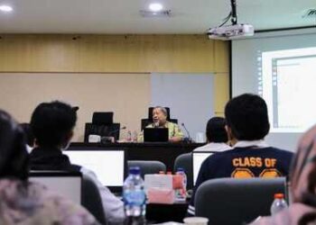 Makin Melek Teknologi! Diskominfo Tangsel Gelar Pelatihan AI Bareng Prof. Onno, Dalami ChatGPT dan Orange