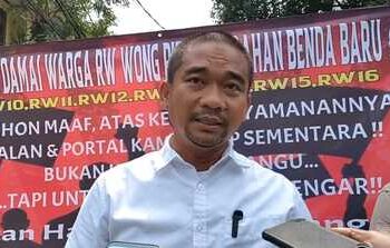 Akses Jalan SMAN 3 Tangsel Ditutup Warga, Satpol PP : Melanggar Perda!