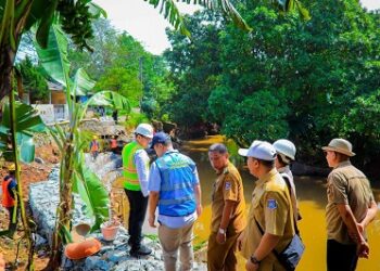 Pemkot Tangsel Bangun Turap dan Bronjong di Kali Angke Serpong Utara untuk Atasi Banjir