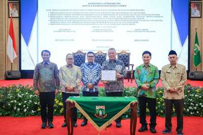 Pemkot dan DPRD Tangsel Teken Komitmen Antikorupsi Bersama KPK