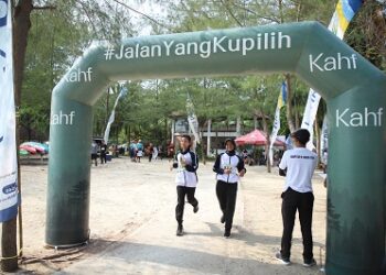 Ikut Lari Sambil Lestarikan Badak di Pantai Yuk