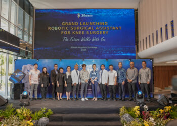Era Baru Bedah Lutut: Siloam Hospitals Surabaya Hadirkan Teknologi CUVIS Robotic Surgical Assistant