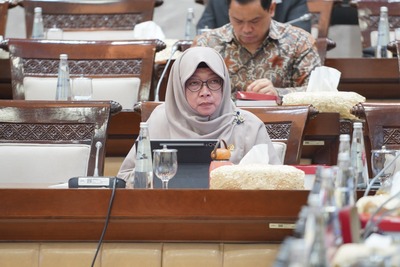 Tagih Rp60 Triliun Pajak Mandek, Anis Byarwati: Bisa Tutupi 20% Defisit APBN Tanpa Utang Baru