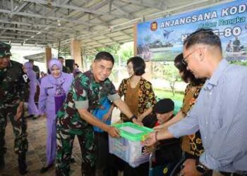 Anjangsana HUT TNI, Dankodiklat TNI sapa saranghaeyo Opa Oma