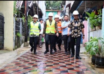 Tinjau Penataan Kampung Kumuh Bambu Apus Tangsel, Pilar: Proyek Selesai Tepat Waktu dan Berkualitas
