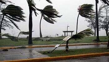Waspada Potensi Angin Kencang dan Cuaca Ekstrem di Provinsi Banten
