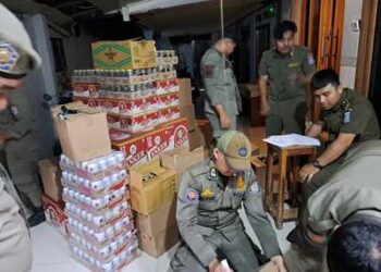 Gerebek Toko Sembako di Pondok Aren, Satpol PP Tangsel Amankan 5.000 Lebih Botol Minuman Beralkohol