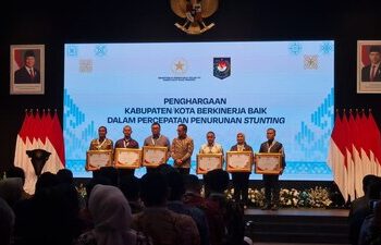 ​Tangsel Raih Penghargaan Kabupaten/Kota Berkinerja Baik dalam Percepatan Penurunan Stunting