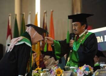 UMJ Luluskan 1.558 Wisudawan: Teguhkan Pendidikan Berdampak dan Inklusif, Wamenaker Soroti Transformasi Dunia Kerja