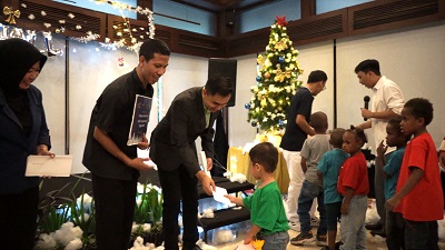 ARYADUTA Lippo Village Rayakan Akhir Tahun Lewat Townhall dan Kebersamaan Bersama Anak-Anak Yayasan Tangan Kasih