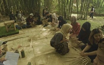 Srawung Pring Perkuat Ekonomi Kreatif Desa Lewat Edukasi Bambu