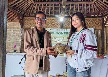 “The Story of Buniayu” Mengangkat Desa Buniayu sebagai Sentra Anyaman Bambu ke Ranah Internasional