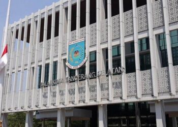 Gerbang Dipasang Baja 3 Meter, Pengamat Sebut Pemkot Tangsel Alergi Kritik
