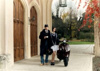 Sambut Tahun Kuda, Vespa Luncurkan Vespa 946 Horse dan Perkenalkan “In Sella”, Rilisan Ketiga Koleksi Fashion “Al Vento”