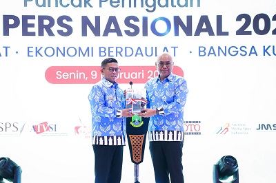 Gubernur Andra Soni Raih Penghargaan PWI Awards pada HPN 2026 di Provinsi Banten