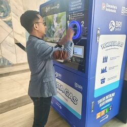 BRI Menara BRILiaN Ajak Peduli Lingkungan Melalui Mesin Daur Ulang RVM