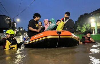 Pemkot Tangsel Turunkan Tim Gabungan Evakuasi Warga Terdampak Banjir