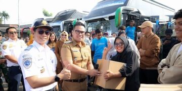 Sambut Idulfitri 2026, Pilar Bersama Kemenhub Lepas Peserta Mudik Gratis dari Terminal Pondok Cabe