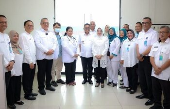 Gubernur Banten Tinjau Pelayanan RSU Kota Tangsel, Benyamin Pastikan Kualitas Layanan Terus Ditingkatkan