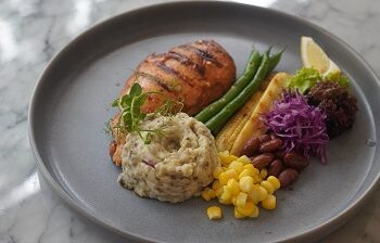 Hotel Santika Premiere Bintaro Manjakan Tamu dengan Promo F&B Spesial Bulan Maret