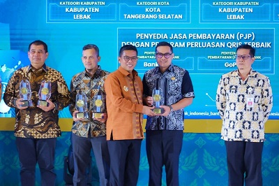 Pemkot Tangsel Raih 2 Penghargaan Digitalisasi Keuangan Daerah Terbaik dari BI