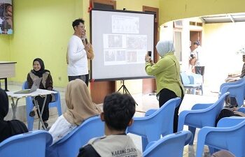 Bangun Keterampilan Digital Generasi Muda, Warga Pondok Karya Antusias Ikuti Pelatihan Videografi dari Pemkot Tangsel