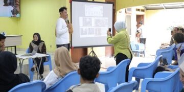 Bangun Keterampilan Digital Generasi Muda, Warga Pondok Karya Antusias Ikuti Pelatihan Videografi dari Pemkot Tangsel