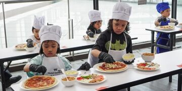 Belajar Yoga hingga Membuat Pizza, Momen Kebersamaan Orang Tua dan Anak di Hotel Santika Premiere Bintaro